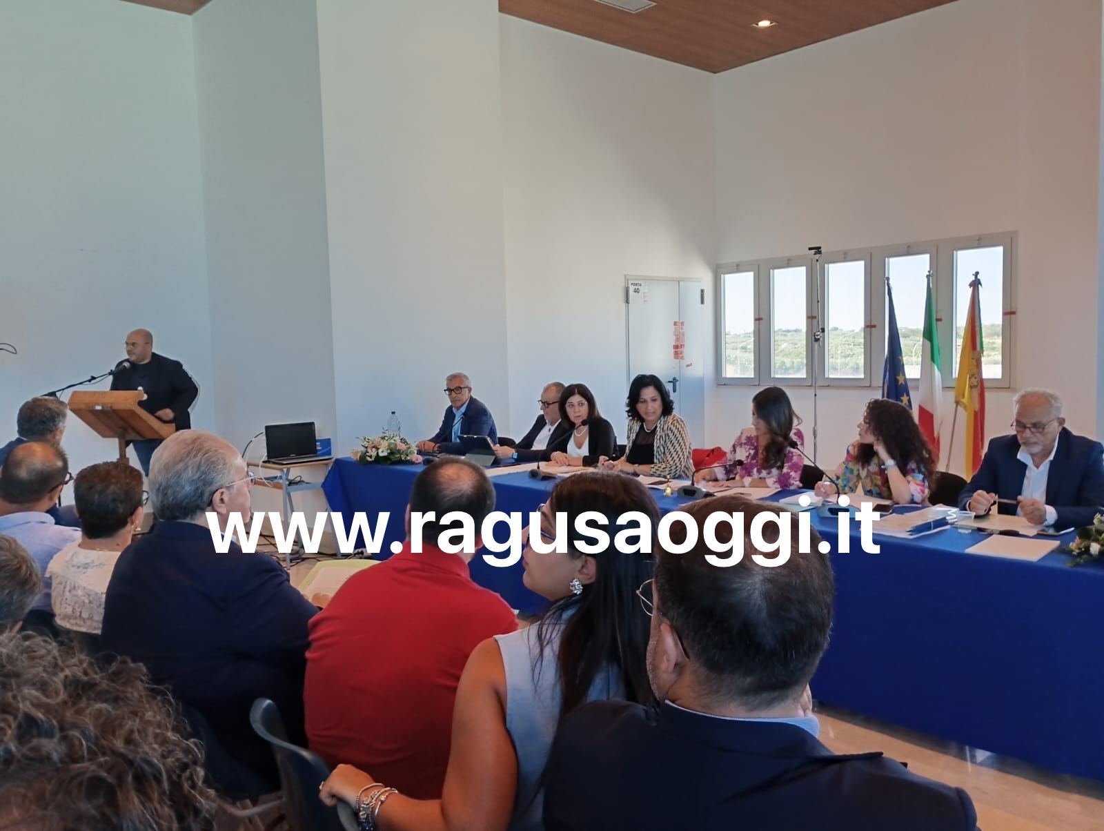 Aeroporto di Comiso: il Consiglio Comunale aperto partorisce il solito topolino. E i voli continuano a non decollare