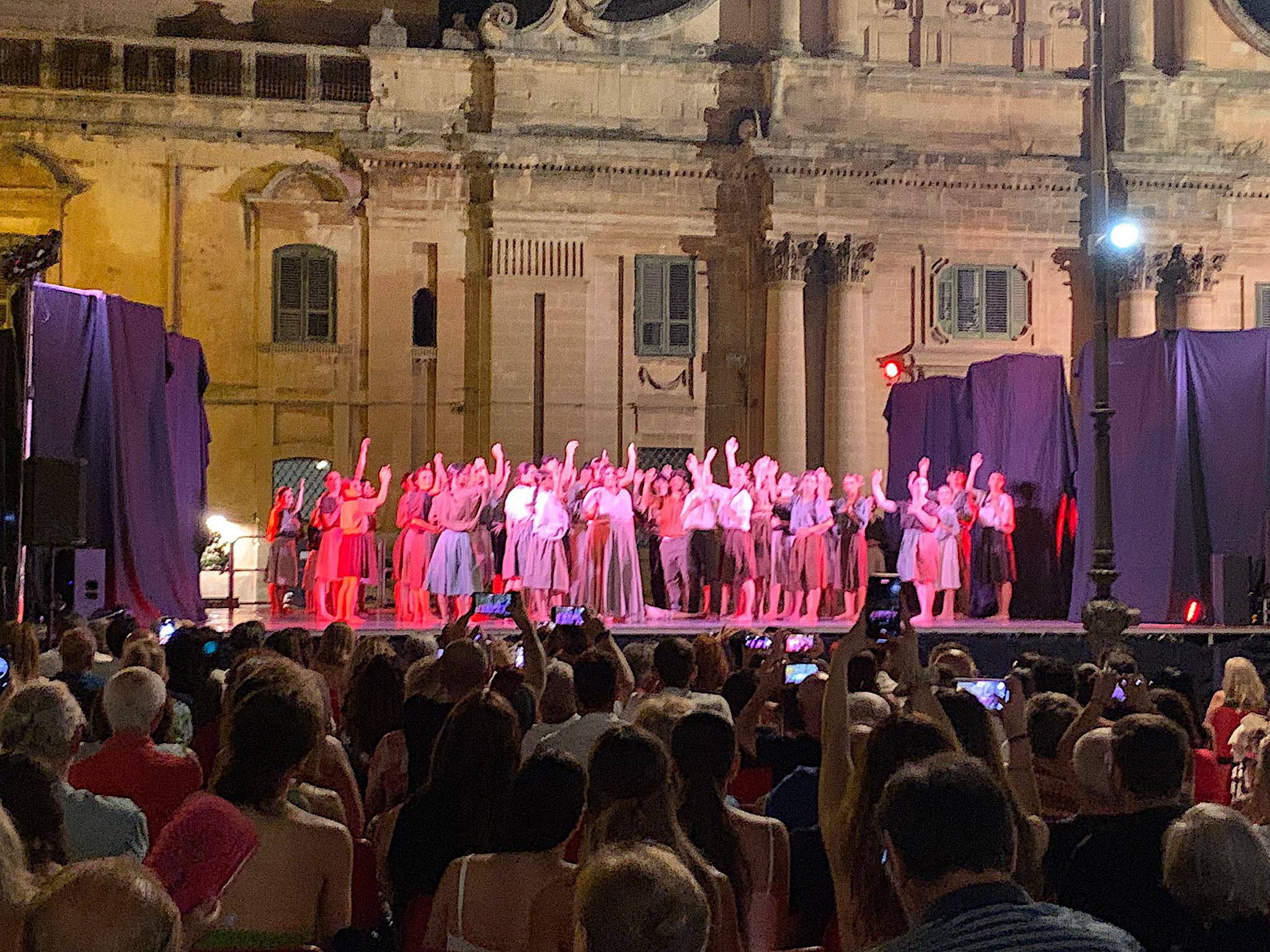 Ragusa, la danza diventa grido sociale: emoziona “Il Quarto Stato” al DanzArt Festival