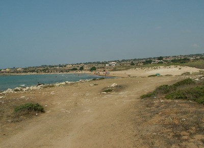Occhio alle auto in sosta nei pressi delle spiagge: iniziati i furti
