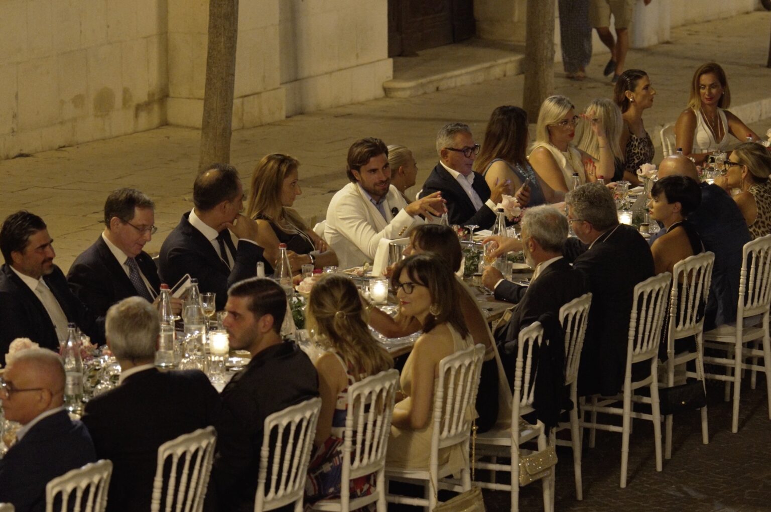 “La Cena dei Cento” torna a Pozzallo: eccellenze del gusto e solidarietà in un unico grande evento