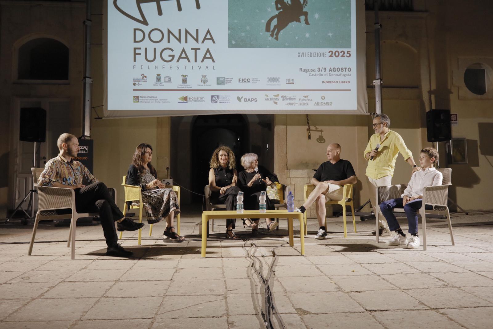DonnaFugata Film Festival, dal magico spettacolo al ponte sul Mediterraneo: il cinema come linguaggio universale