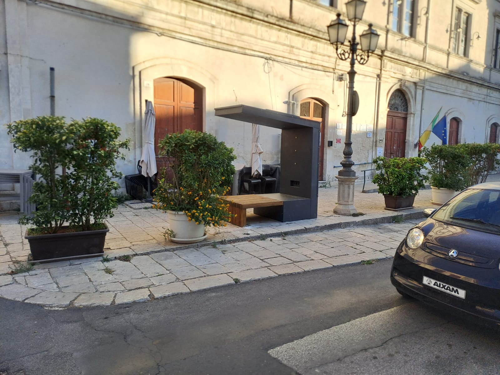 Modica, compaiono strani oggetti in città: ecco  la (banale) verità