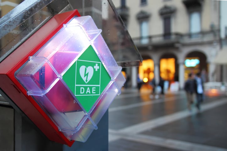 Sicurezza per cittadini e turisti a Scicli. Defibrillatori sparsi in città in aiuto di cardiopatici e non