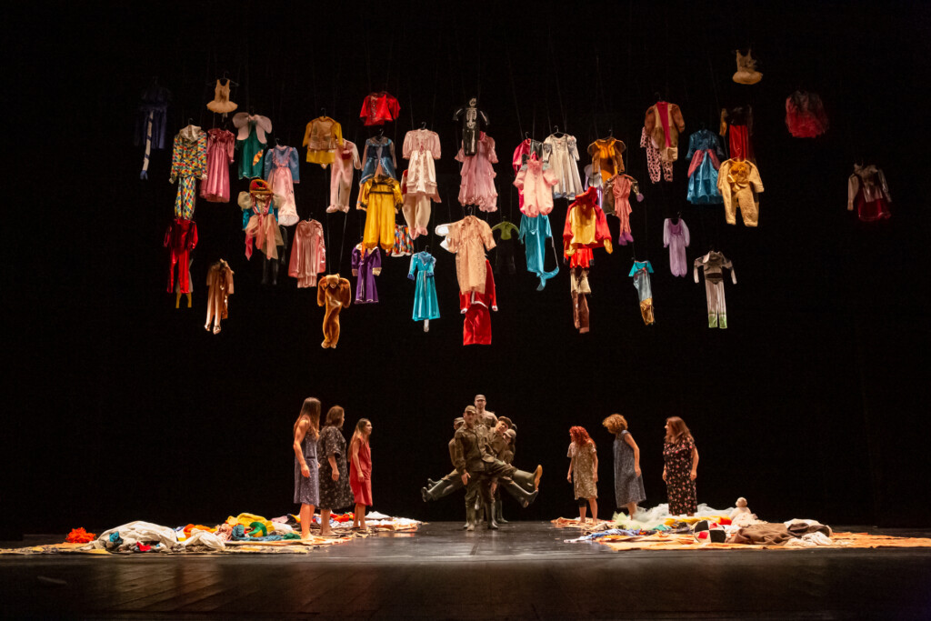 Modica, slitta a domenica 19 ottobre l’apertura della stagione di prosa al Teatro Garibaldi con “Extra moenia” di Emma Dante
