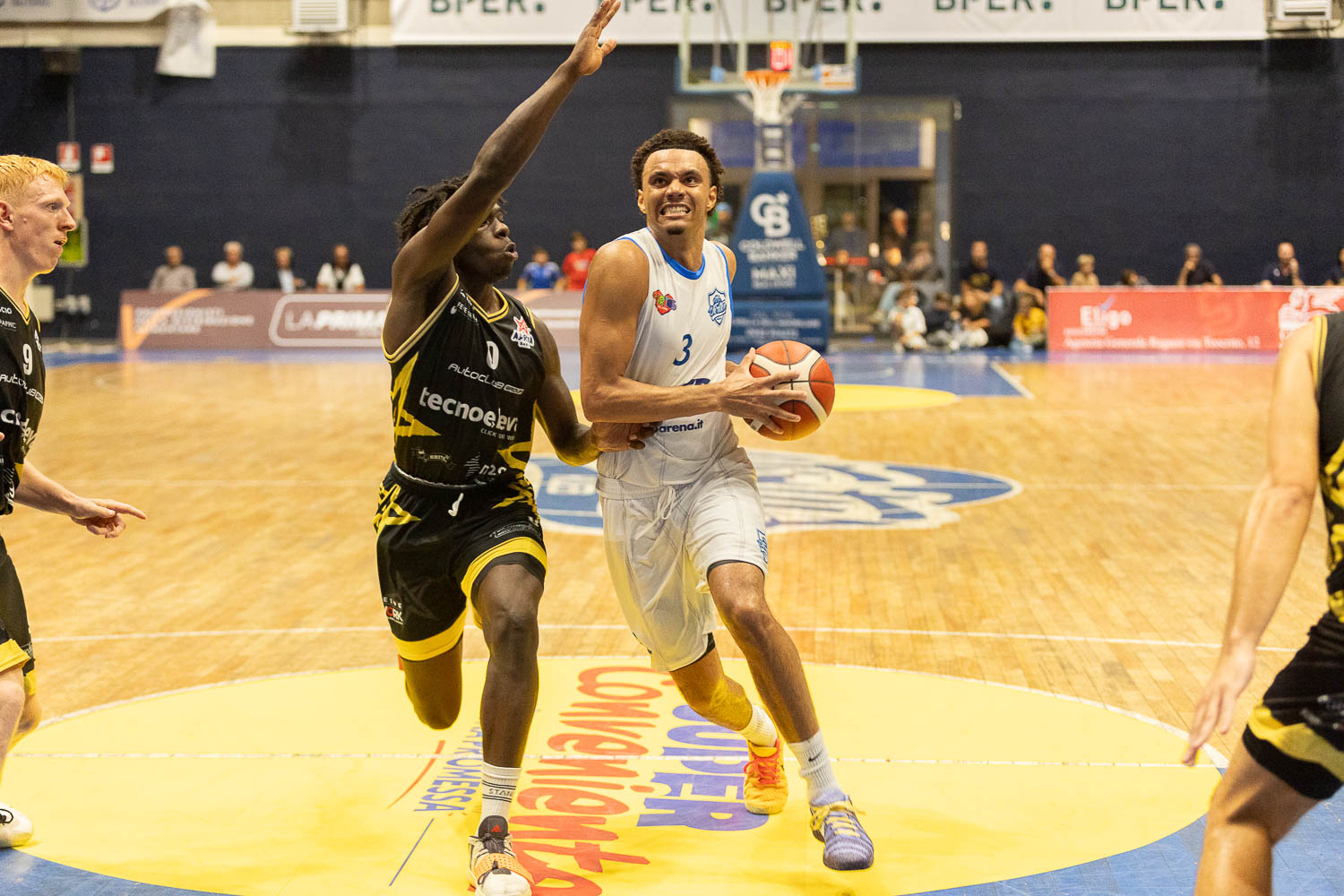 Virtus Ragusa, show a Catanzaro: seconda vittoria consecutiva in campionato