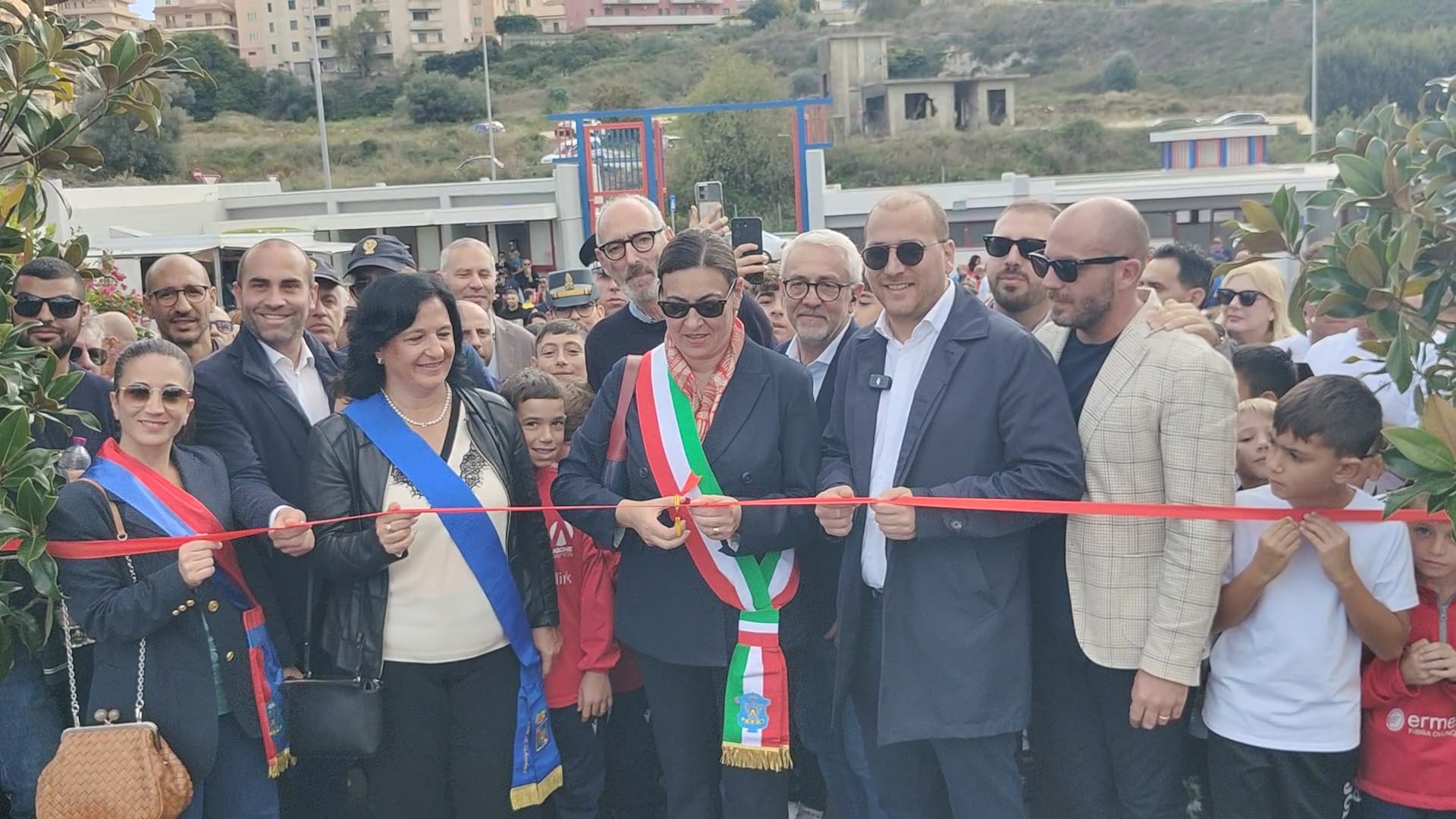 “Zio Pietro” sorride da lassù: Modica ritrova il suo riqualificato stadio e la sua anima sportiva. VIDEO