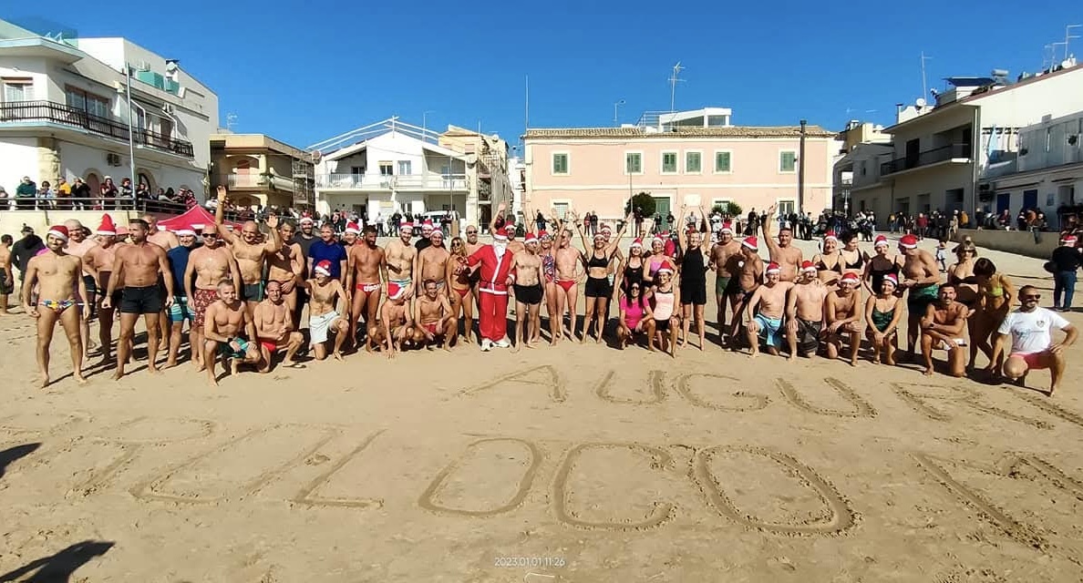 Marina di Ragusa, Capodanno in mare tra festa e solidarietà: torna il Tuffo di Capodanno