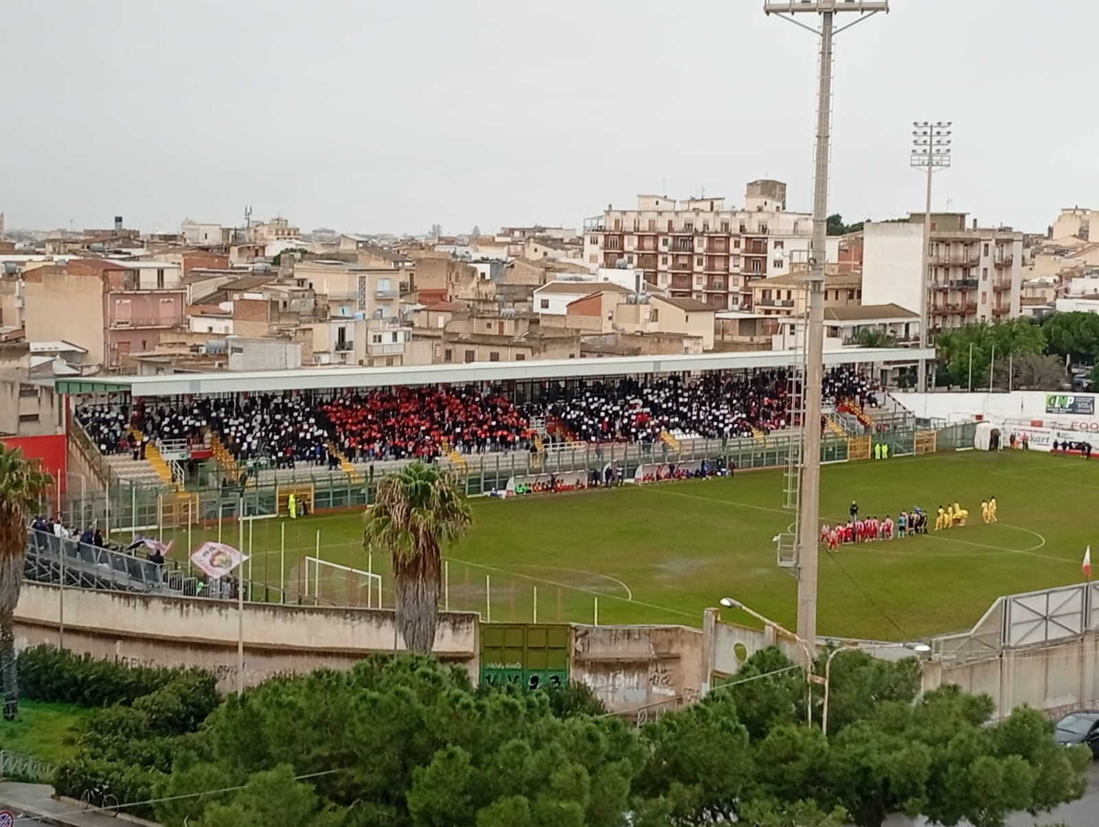 Stadio di Vittoria, consegnati i lavori per le torri faro e l’efficientamento energetico