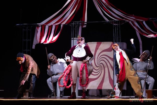 “I Cavalieri” di Aristofane al Teatro Naselli di Comiso: satira, ironia e riflessione sul potere