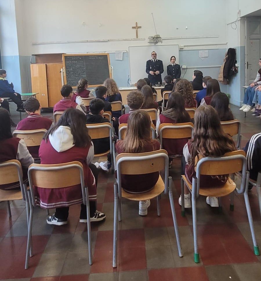 Bullismo e cyberbullismo, la Polizia incontra gli studenti a Vittoria