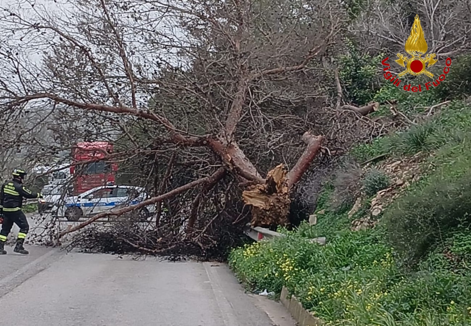Burrasca in provincia di Ragusa: vento a 55 nodi e strade bloccate lungo la costa
