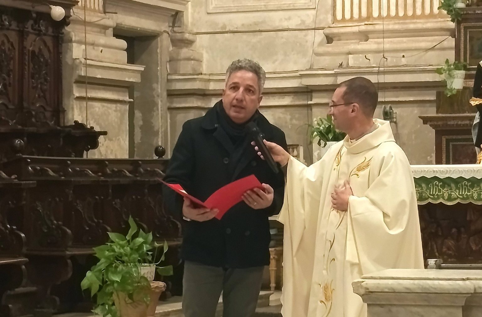Partitura originale di “Luce di Gioia” donata al Santuario di Scicli: Papa Francesco l’aveva già benedetta
