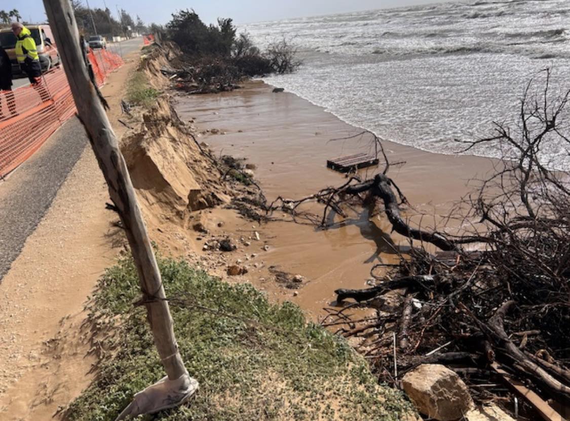 Erosione costiera tra Pozzallo e Marina di Marza: litorale a rischio dopo il ciclone Harry. FOTO