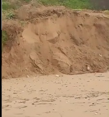 Kamarina in pericolo: la collina scivola verso il mare