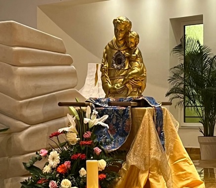 Le reliquie di Sant’Antonio di Padova a Vittoria. Gli appuntamenti nelle parrocchie, in ospedale e nelle case di riposo. FOTO