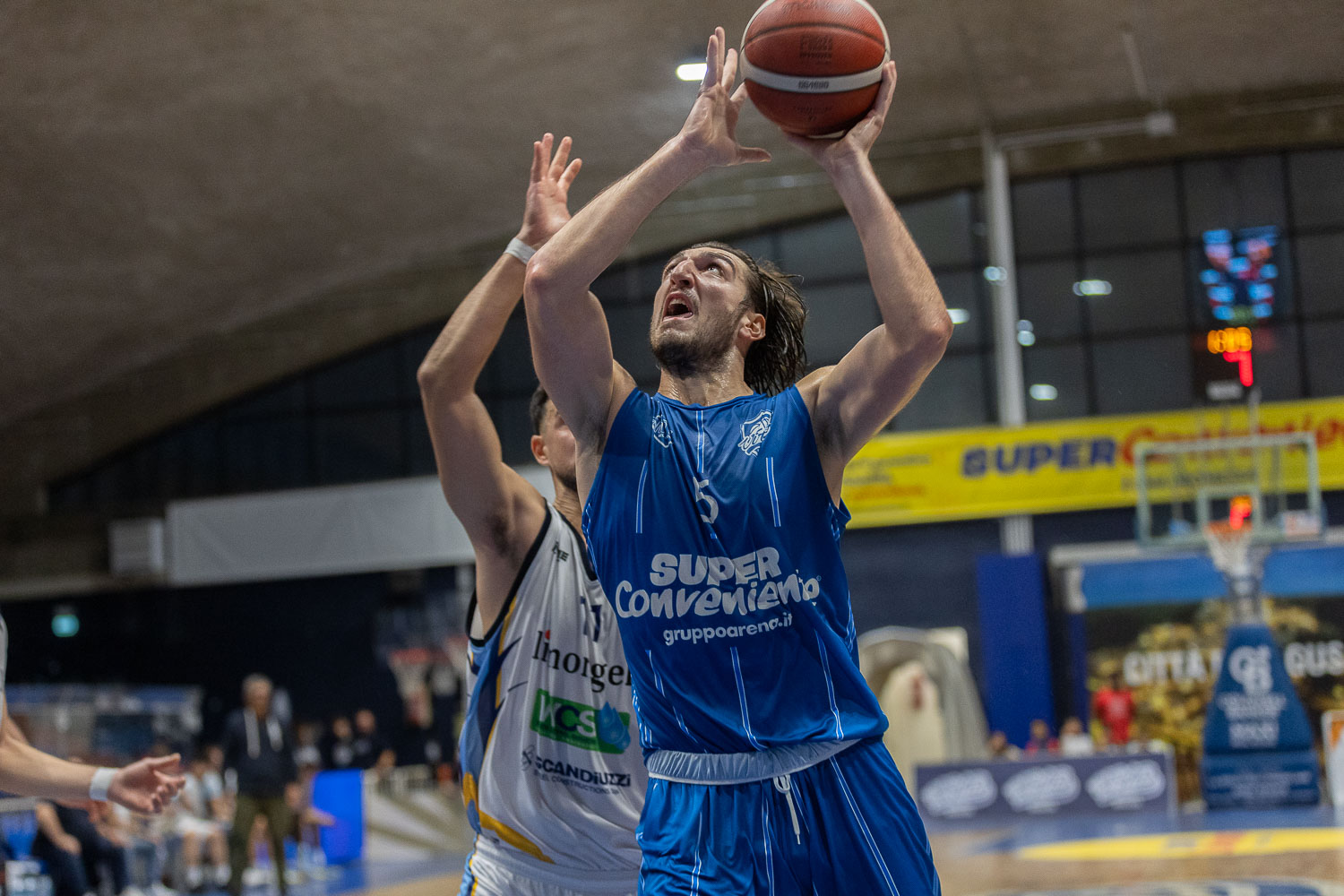 Derby alla Virtus Ragusa: Piscetta e Peterson trascinano i biancazzurri verso i playoff