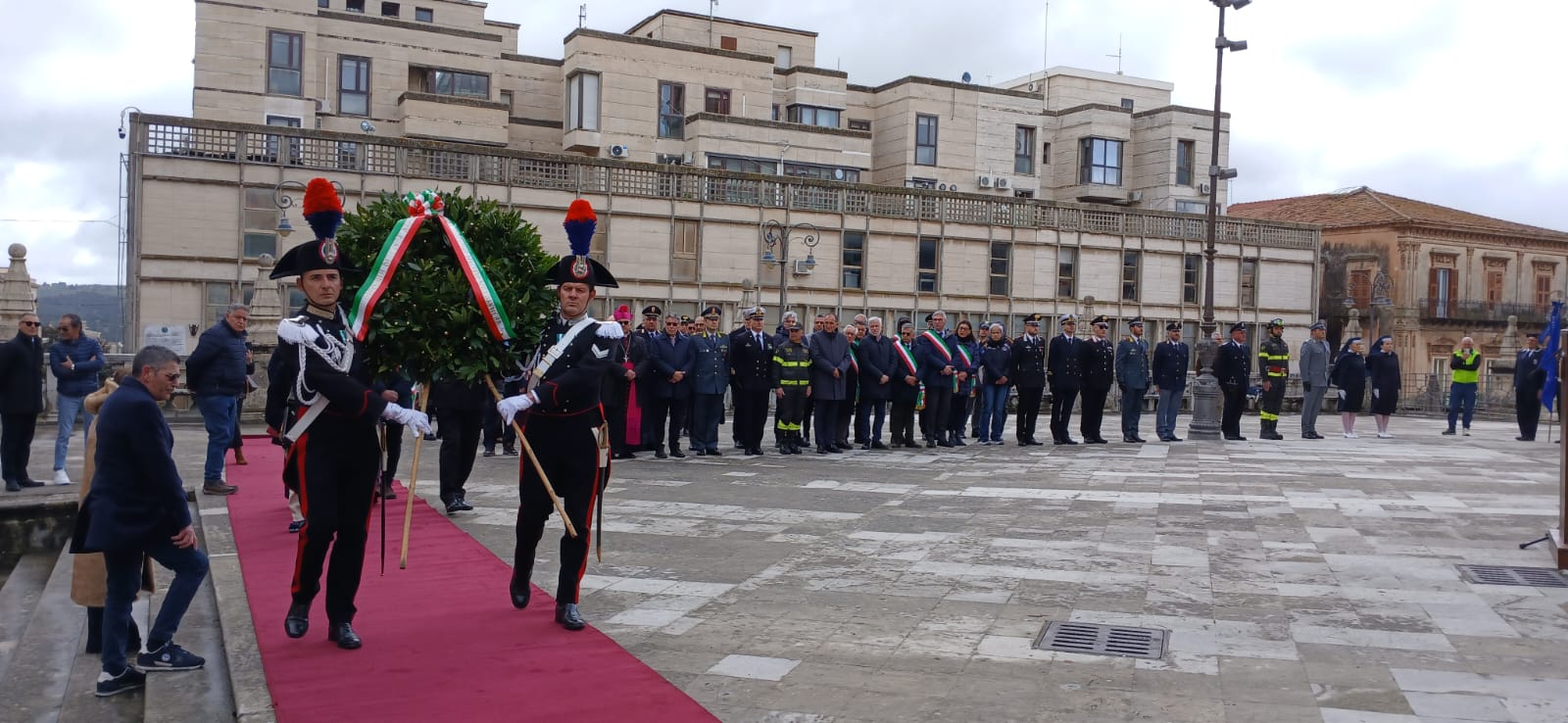 Festa dell’Unità Nazionale: alzabandiera e corona d’alloro a Ragusa