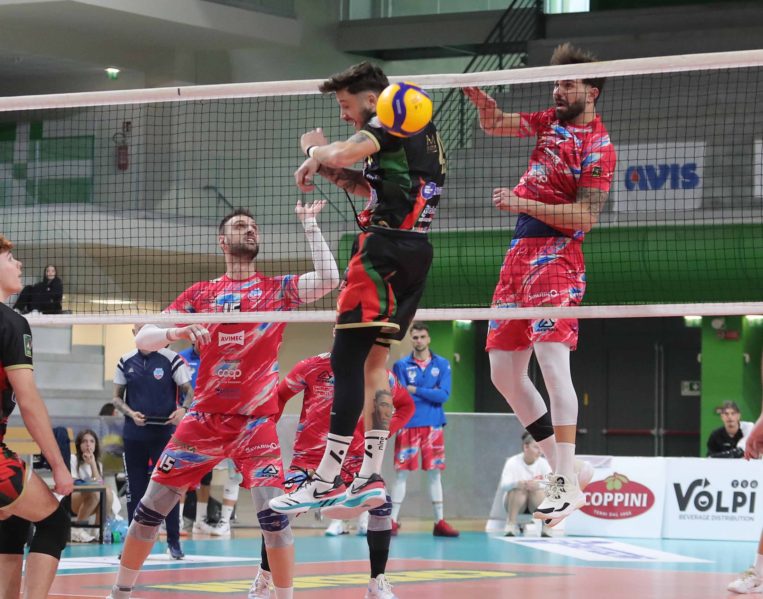 Volley Modica, quarta vittoria consecutiva e quinto posto: ora testa a Napoli