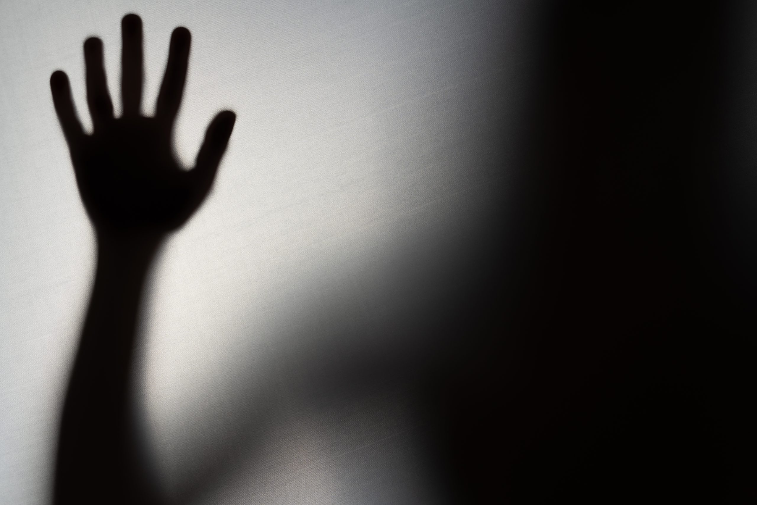 A Ispica telefonata choc al 112: “Ho ucciso la mia compagna”. La polizia arriva e la trova  viva in gravissime condizioni
