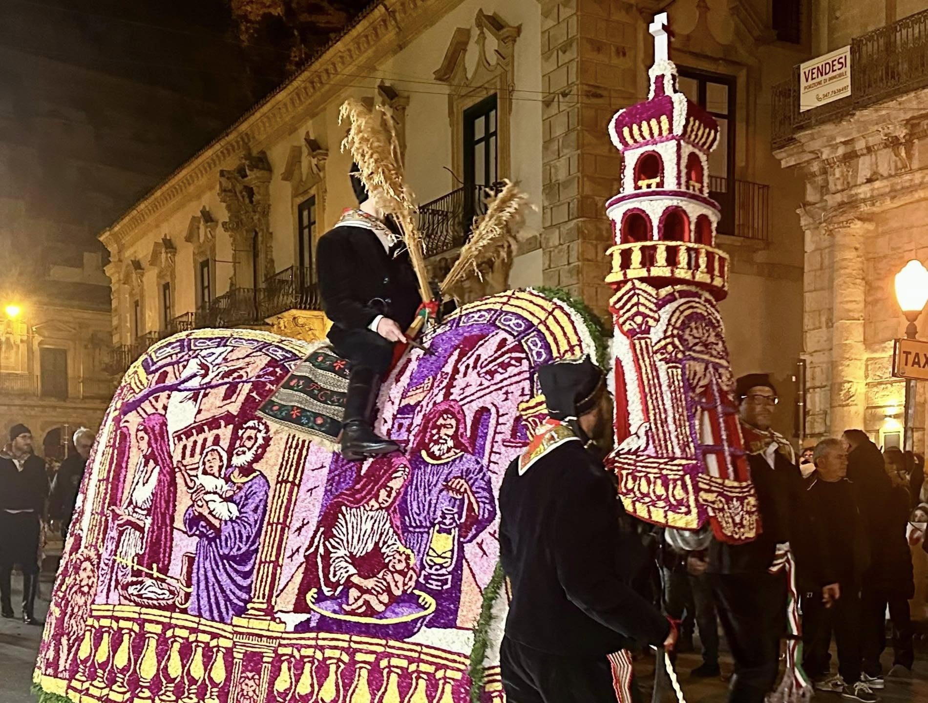 Cavalcata di San Giuseppe 2026: tre serate di festa, colori e profumo di violaciocche