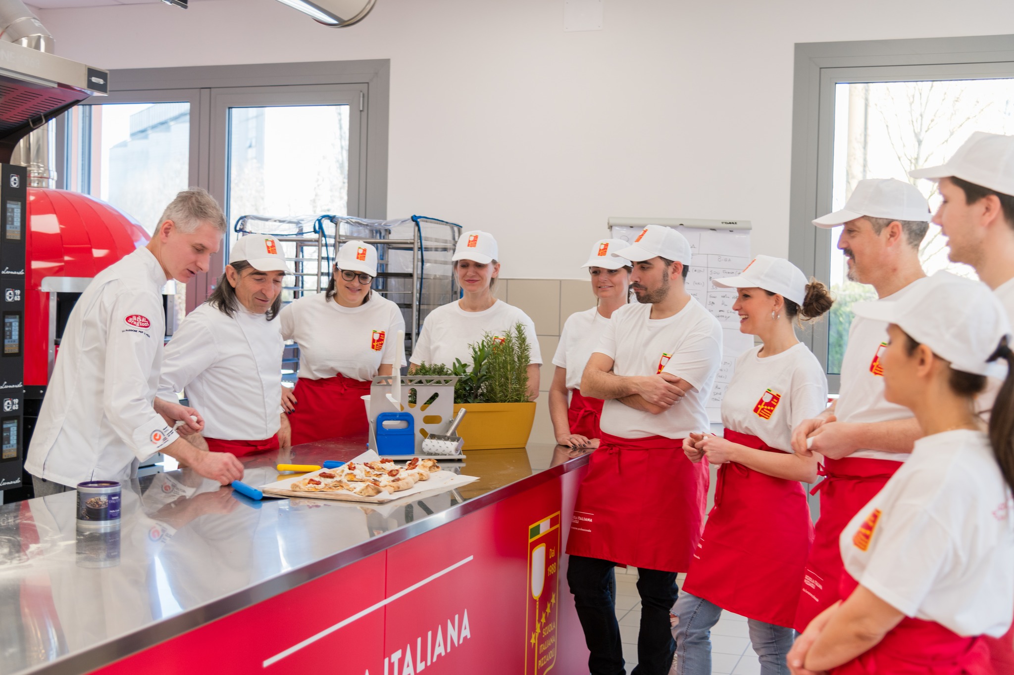A Modica apre l’unica sede siciliana di “Scuola Italiana Pizzaioli”: formazione d’eccellenza e degustazione inaugurale