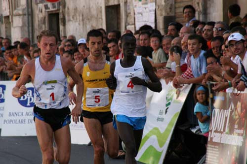 Scicli celebra le leggende della maratona: cittadinanza onoraria a Gebrselassie, Tergat e Baldini