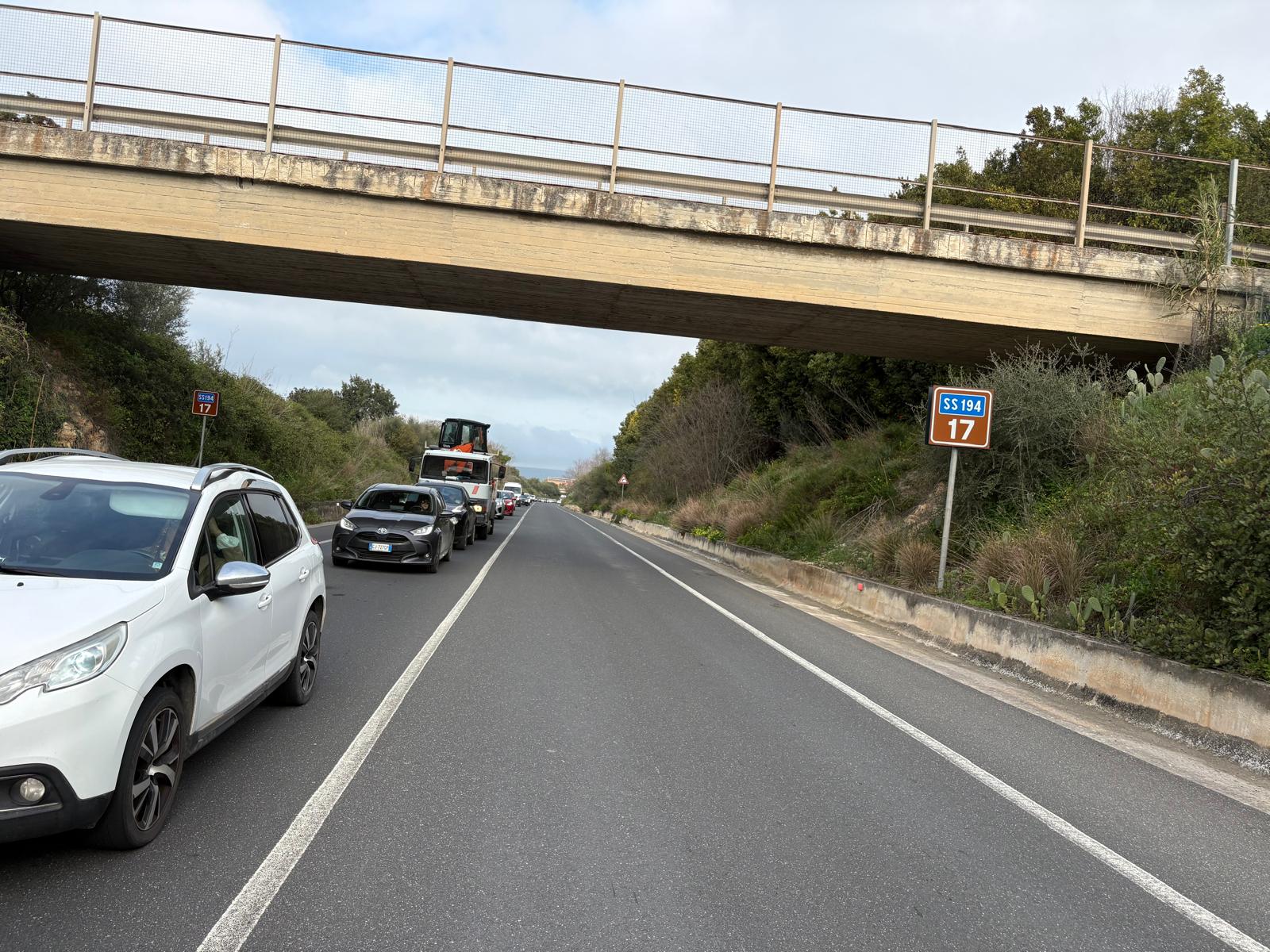 Lunghe code e rallentamenti sulla SS 194 Modica–Pozzallo: brutta sorpresa per gli automobilisti