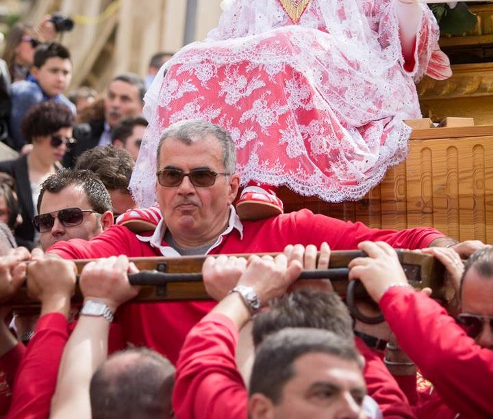 Due vescovi per i funerali di Vicè Scamporrino. Il ricordo degli amici per il “gigante buono”