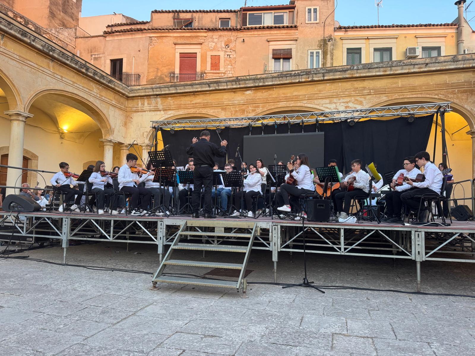 Comiso a Sanremo: l’orchestra dell’Istituto “Verga” sul palco dell’Ariston