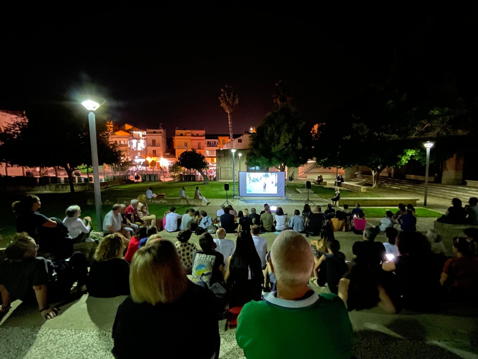 Un teatro all’aperto a Ibla e restyling di piazza Poste: le novità del piano di spesa legge su Ibla