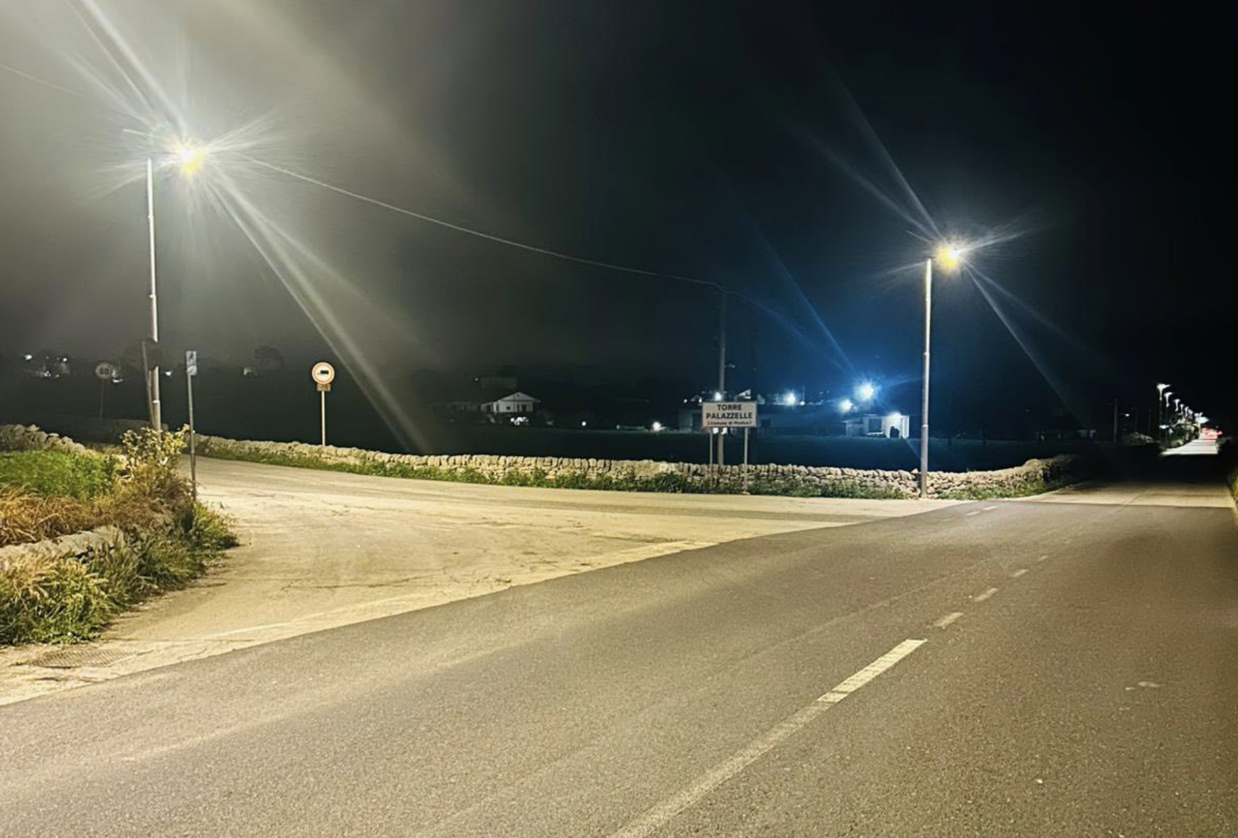 Attivata l’illuminazione nelle contrade rurali di Modica: più sicurezza negli incroci strategici