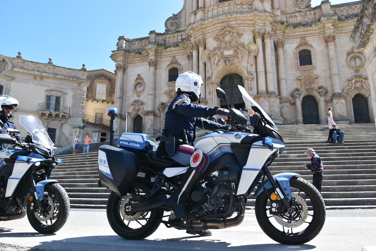 Beccati con gli attrezzi da scasso in auto: tre denunciati a Modica