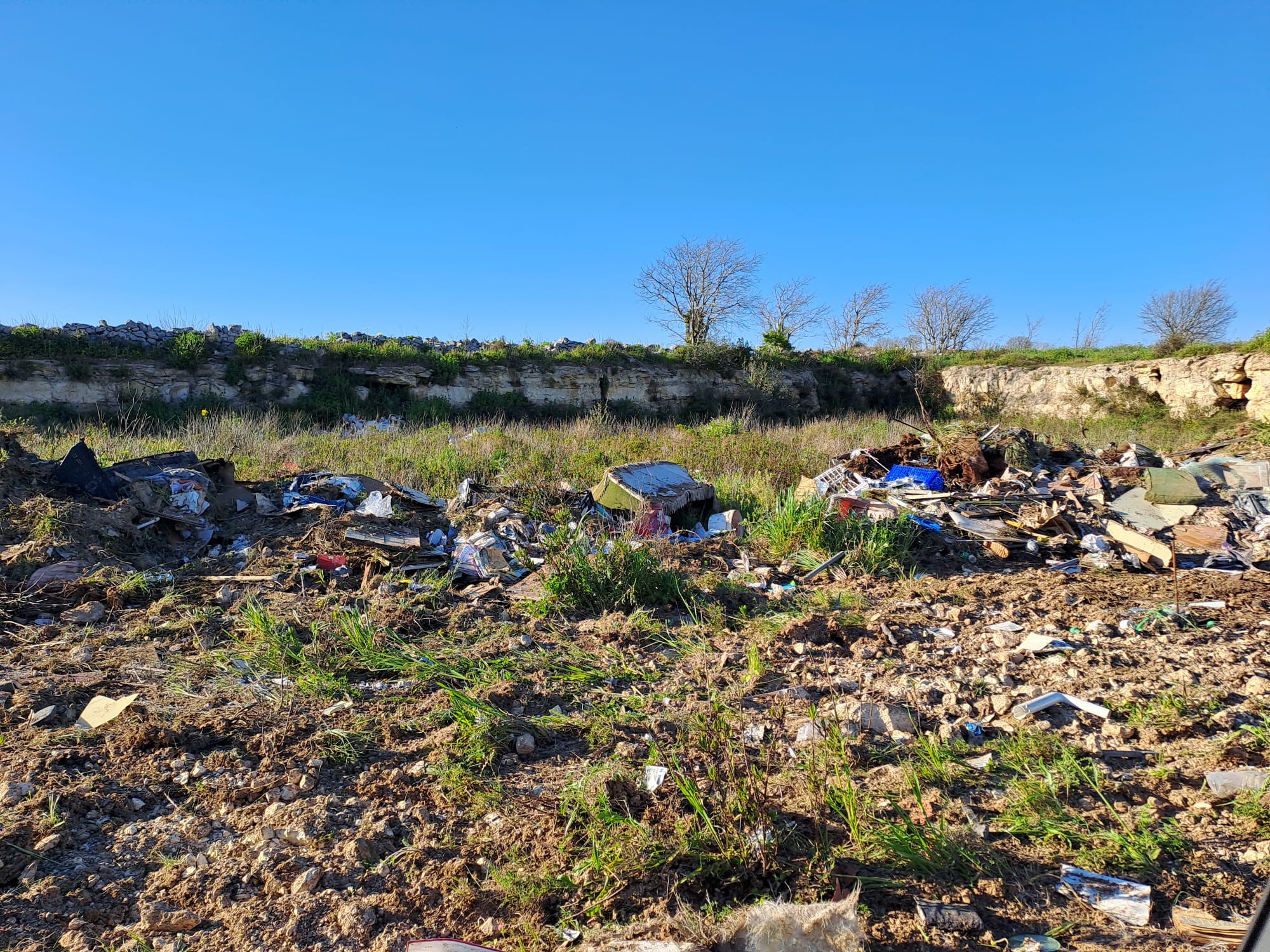 Se questo è un parco: la denuncia dei volontari di RagusAttiva sull’area verde urbana