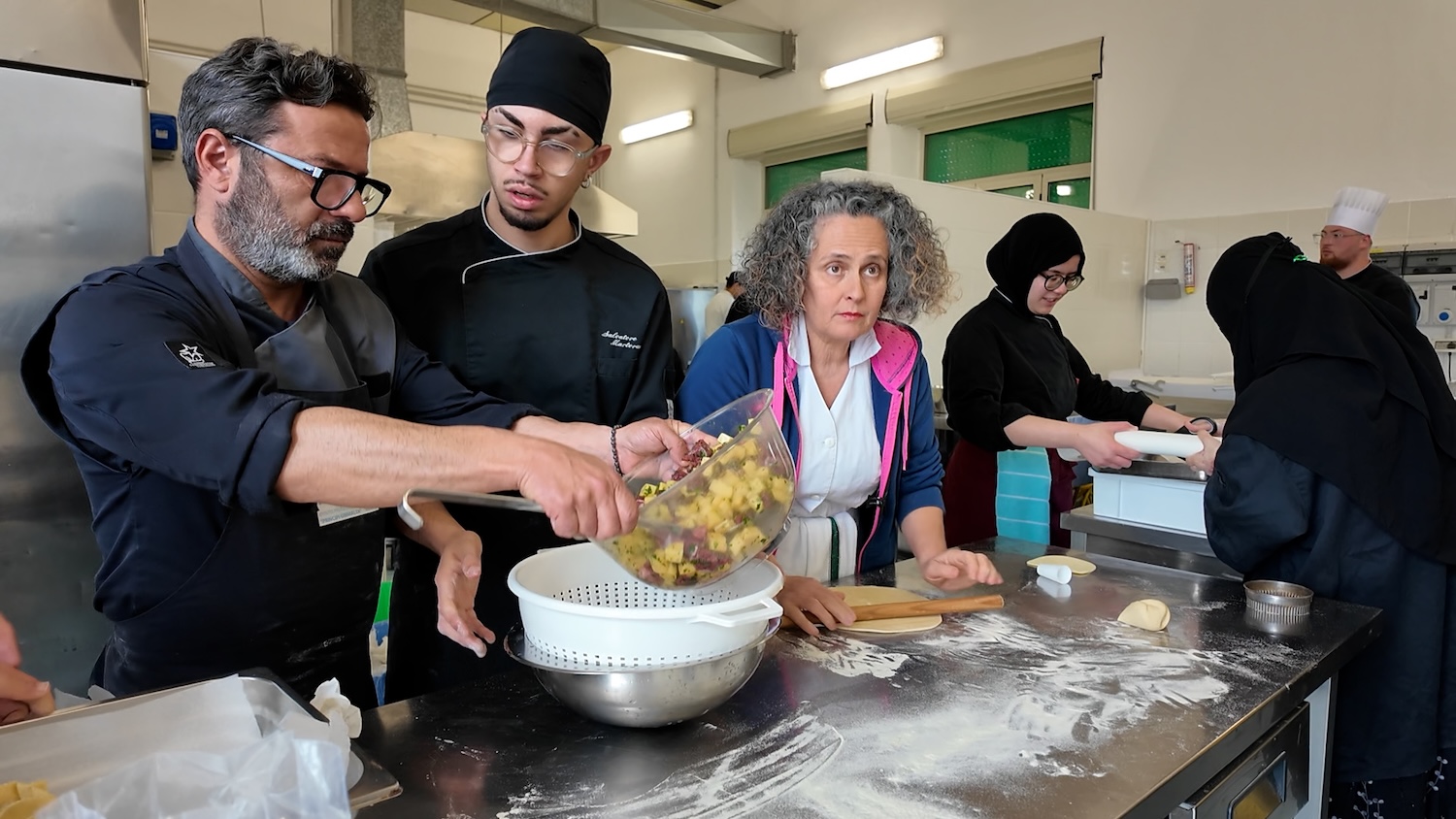 Tradizione in tavola: il laboratorio pasquale che forma chef e custodi di memoria. FOTO GALLERY