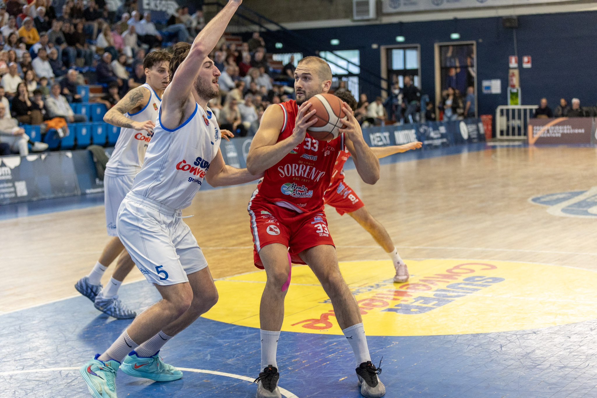 Angri conquista gara 1 a Ragusa. Percorso in salita per la Virtus nei play off