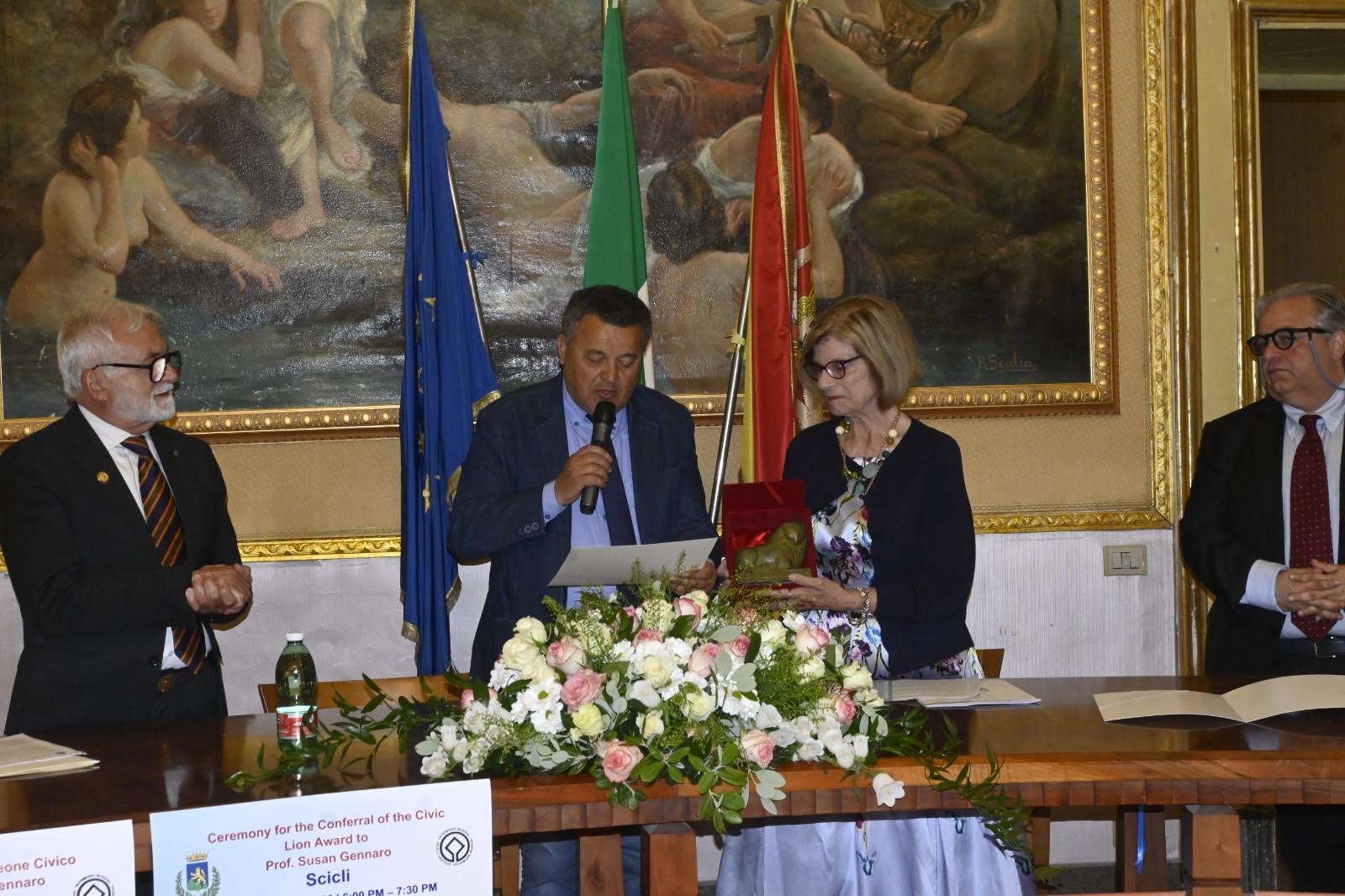 Alla professoressa Susan Gennaro il Leone di Bronzo della città di Scicli