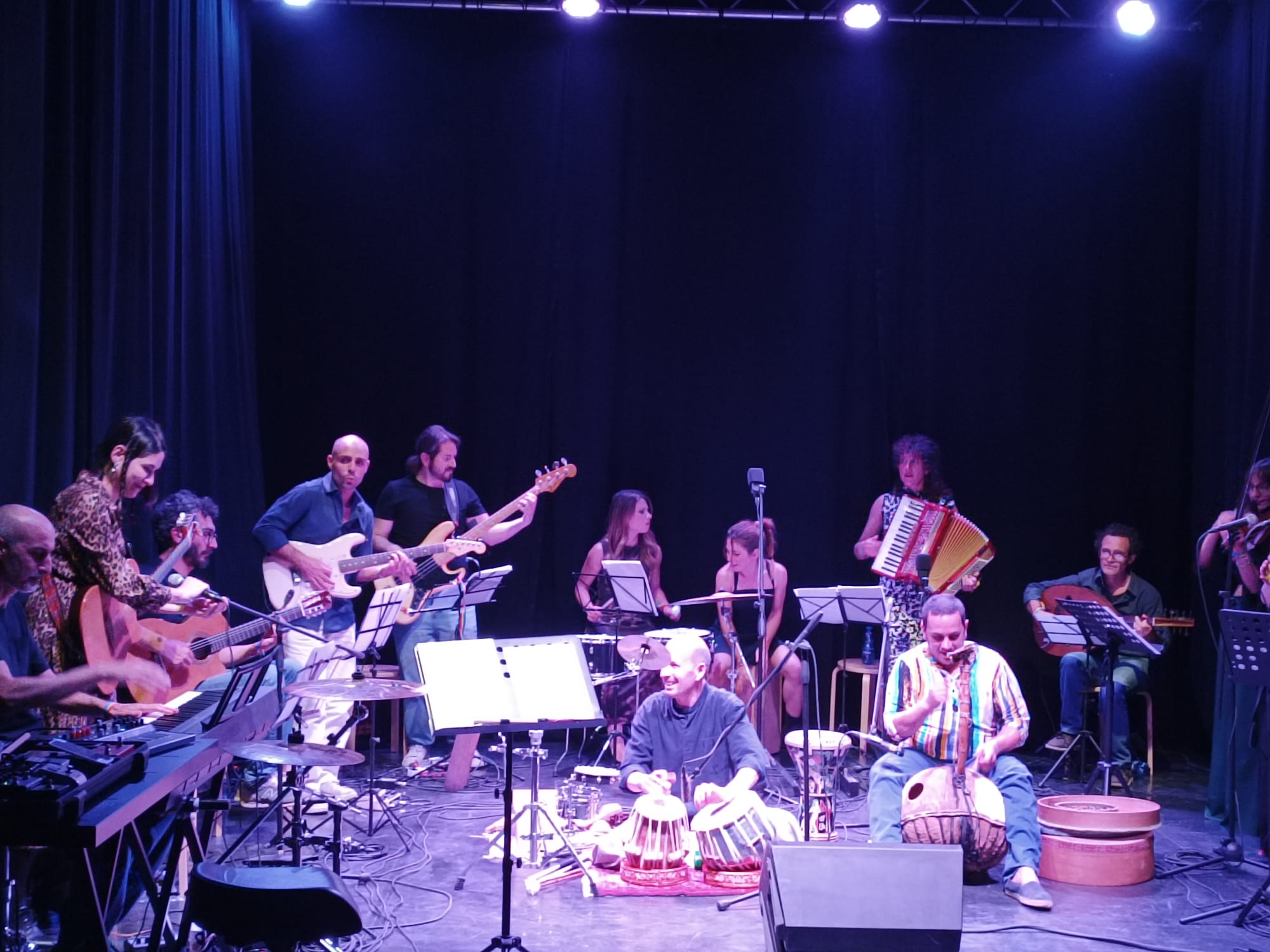 “Scenica 2026” parte tra musica, teatro e performance: la città diventa un palcoscenico diffuso
