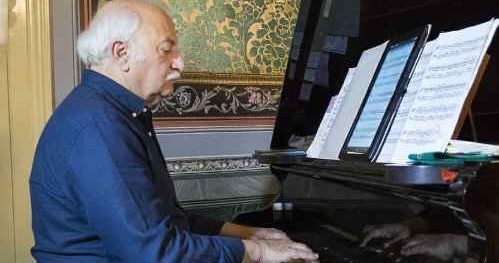 Un concerto fra musica e poesia. Il Maestro Elio Carbonaro, al pianoforte, a Scicli ha incantato il pubblico