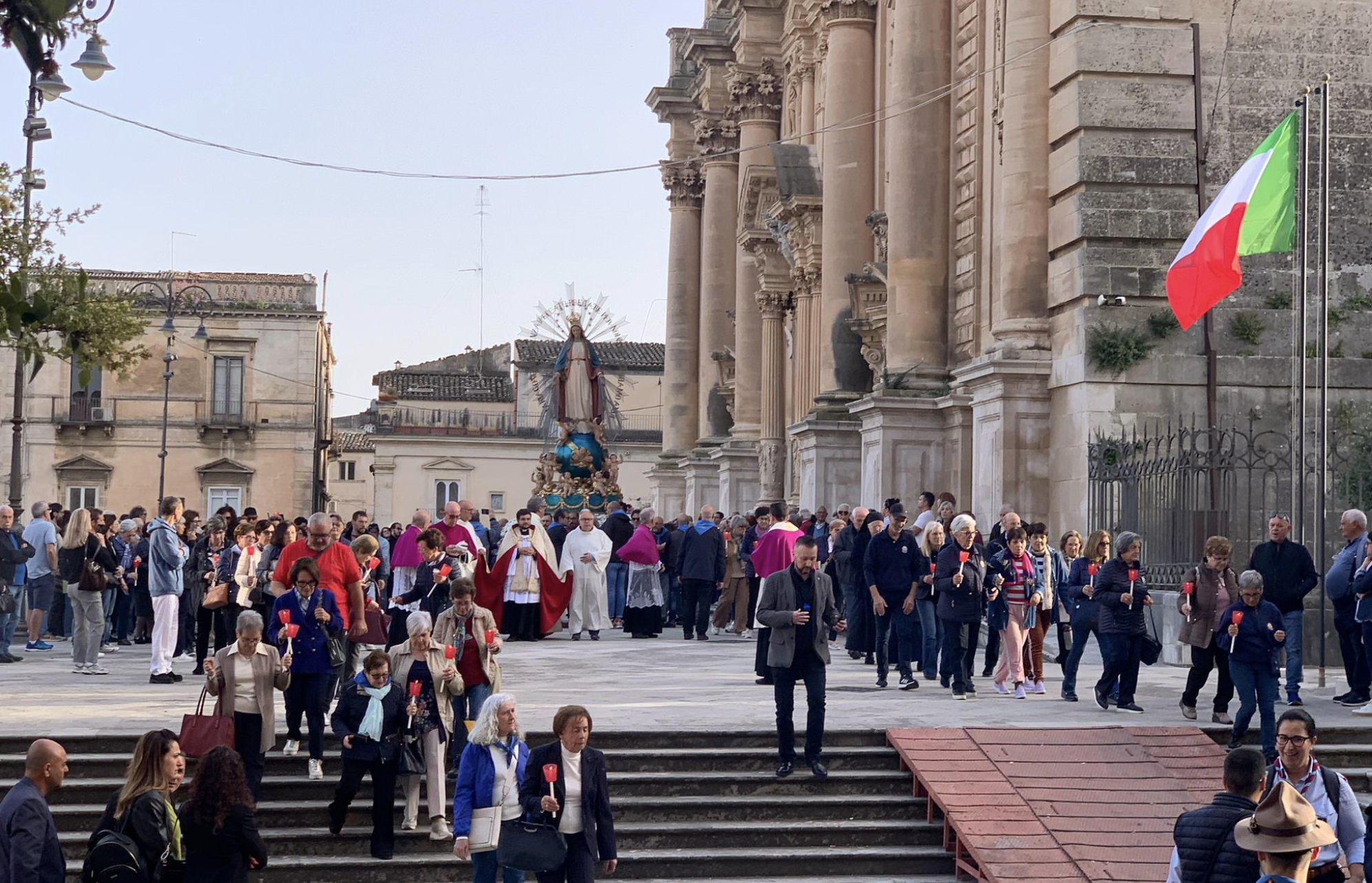 Uscita la Madonna della Medaglia, la patrona-cenerentola di Ragusa