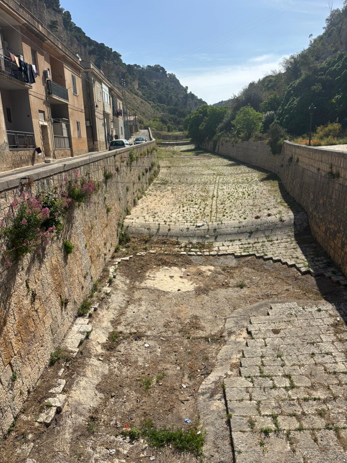 Sicurezza idrogeologica: si ripristina l’alveo del Torrente Santa Maria La Nova a Scicli