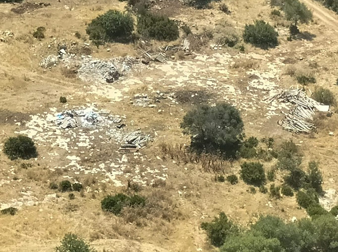 Maxi discarica abusiva scoperta a Donnalucata: 80mila metri quadrati sotto sequestro
