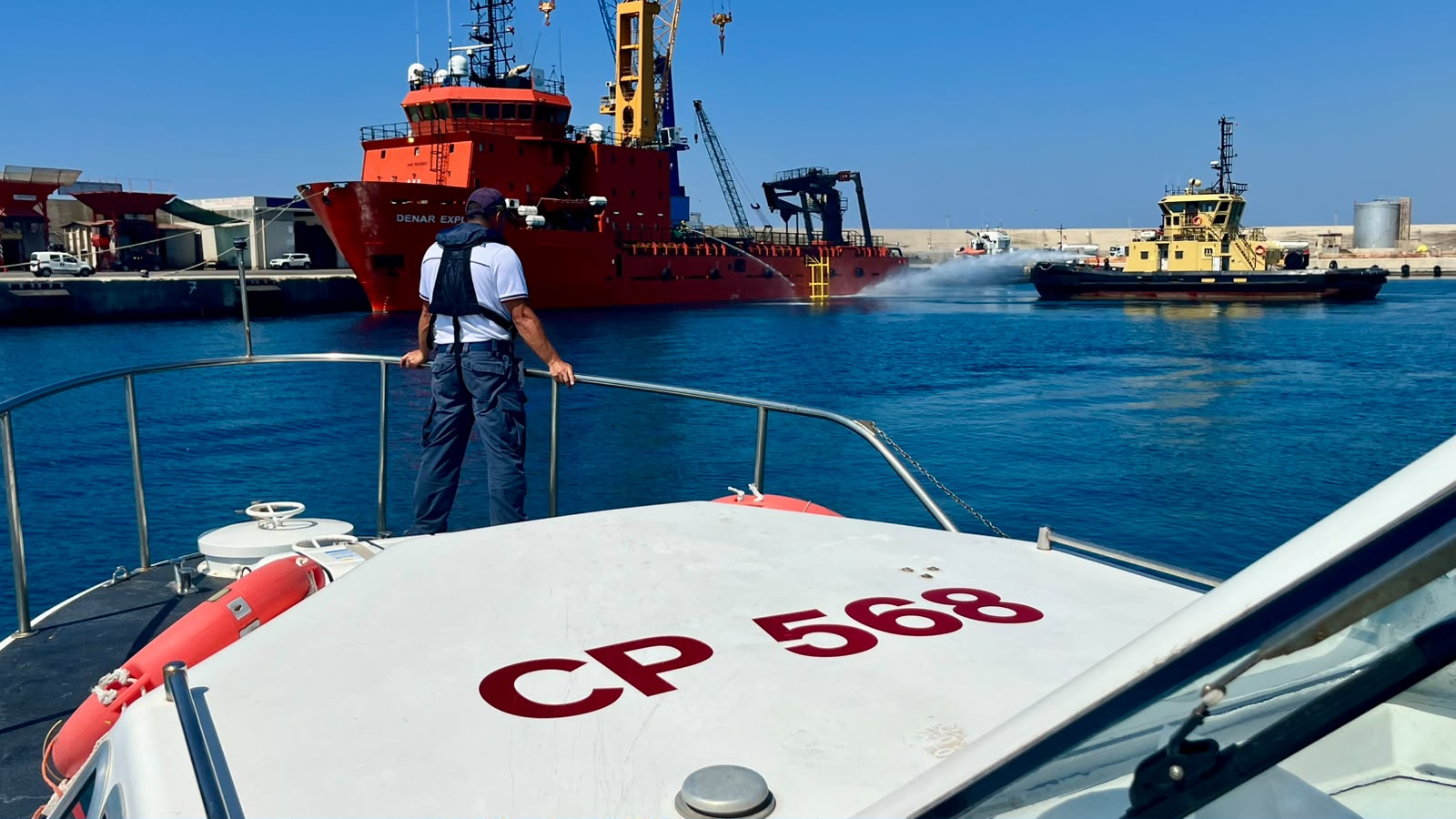 Incendio al porto di Pozzallo? No, maxi esercitazione della Guardia Costiera con Vigili del Fuoco e 118