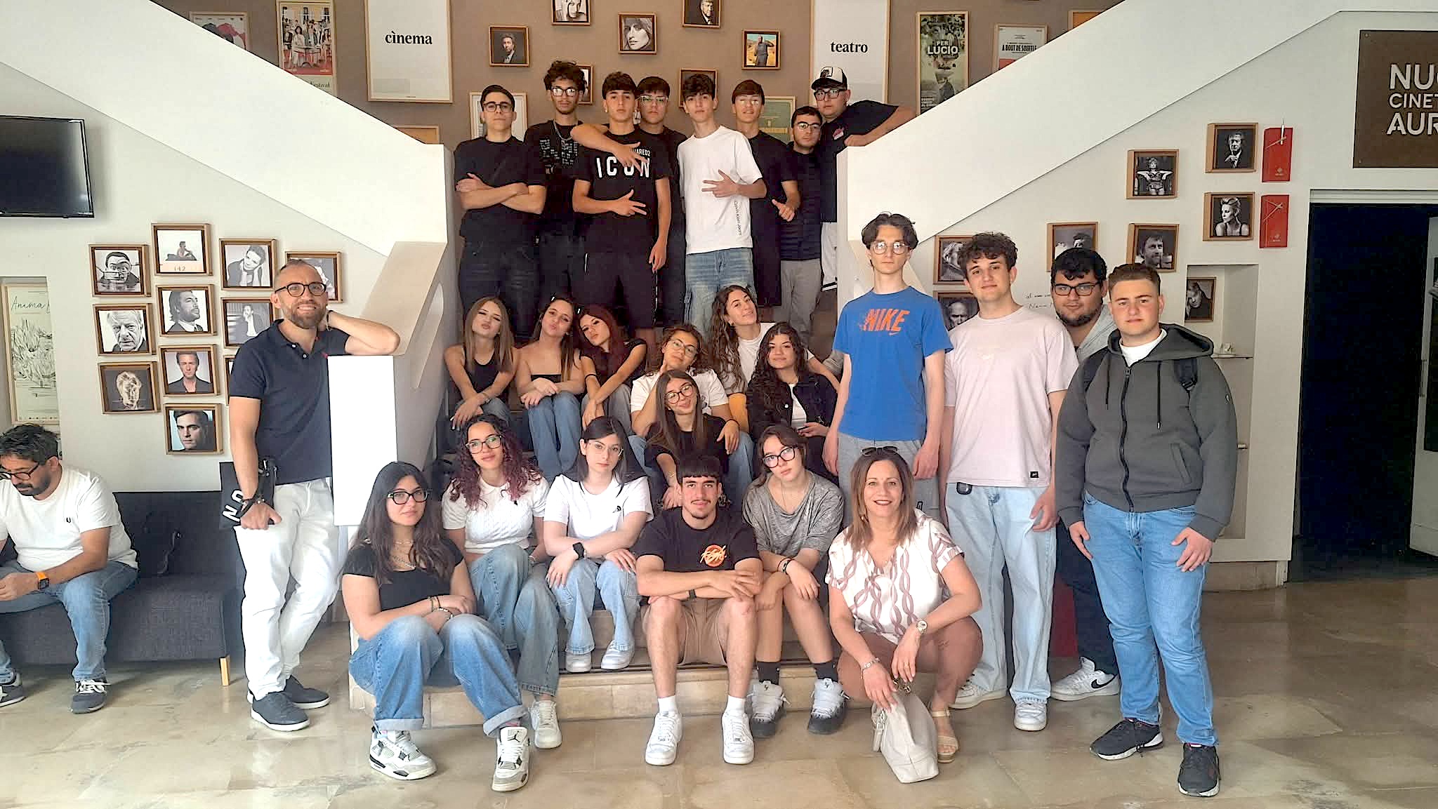 Oltre 2000 studenti protagonisti di “Versi di Luce Giovani – Se mi desti t’ascolto”: concluso il progetto tra cinema, poesia e creatività