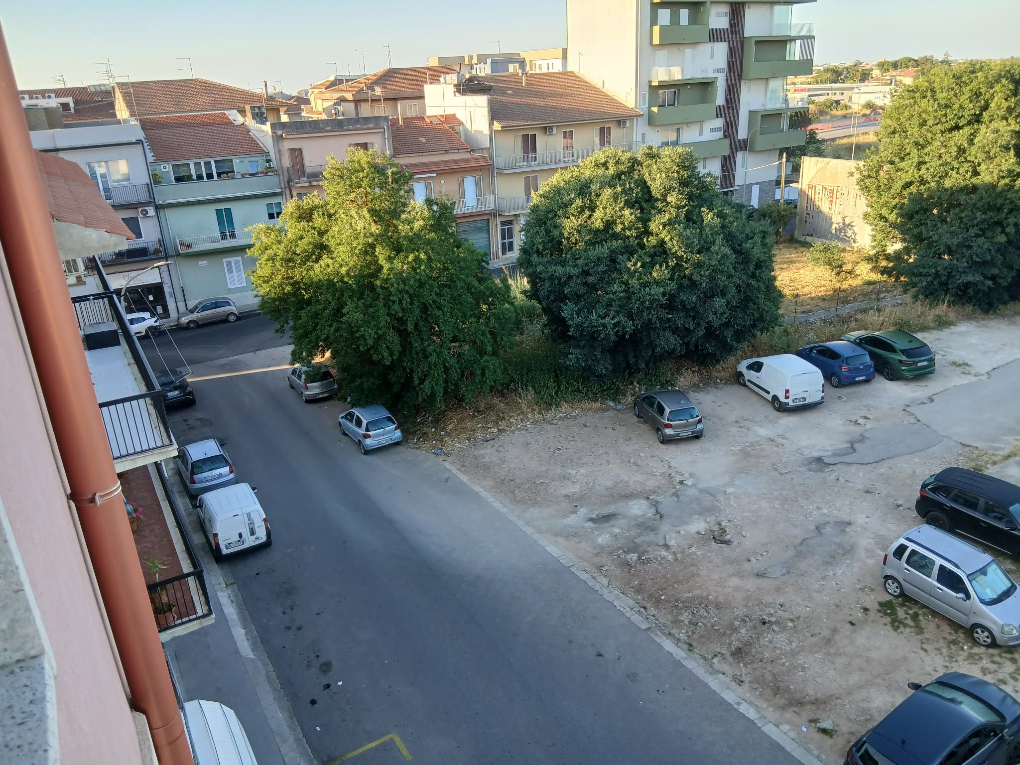Piazza Monte Pellegrino a Ragusa, una piazza solo sulla carta: i residenti chiedono risposte, Caruso presenta un’interrogazione