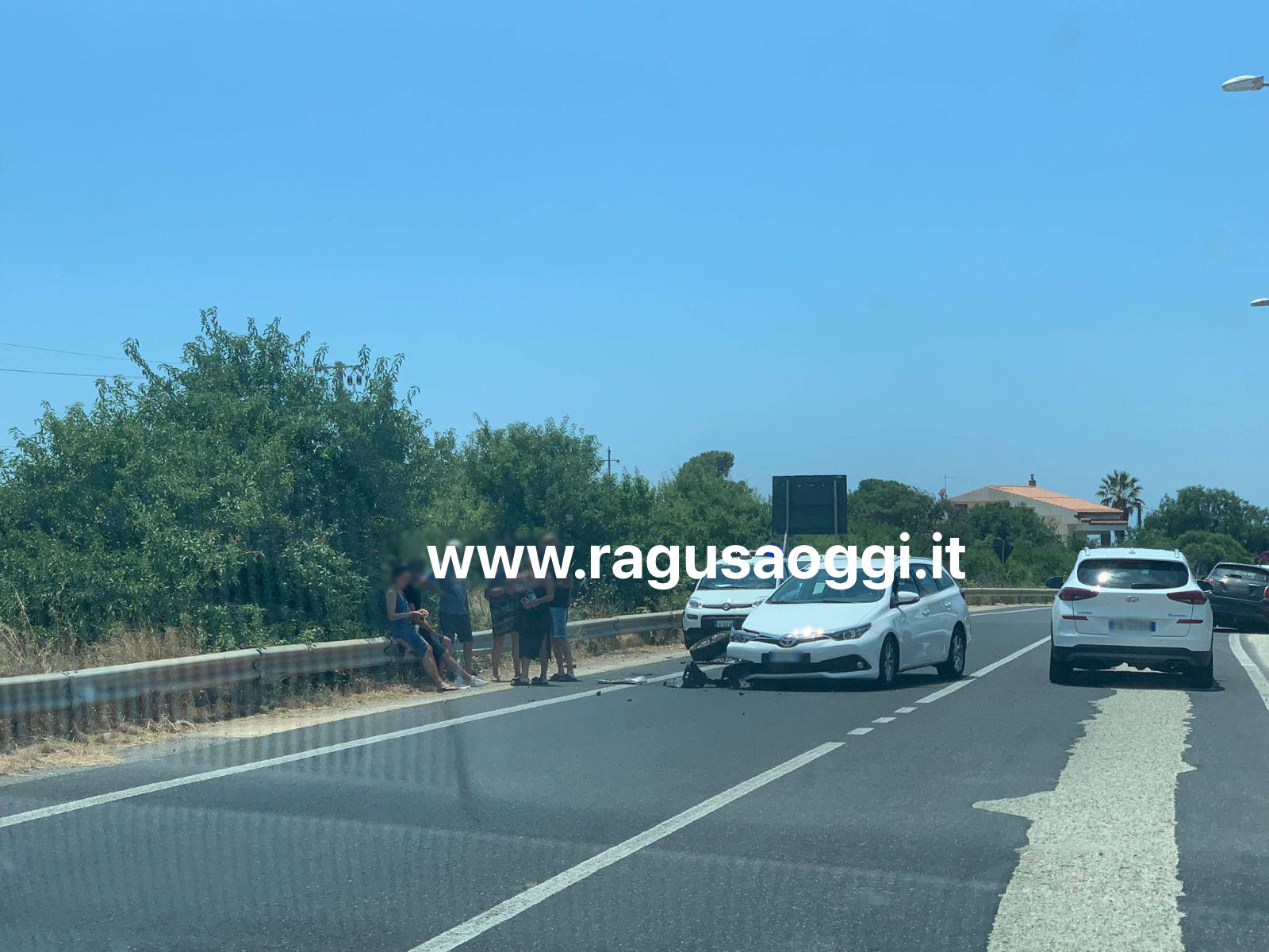 Incidente sulla Ragusa-Marina di Ragusa: coinvolte due auto, traffico rallentato