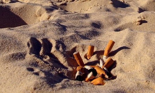 Marina di Ragusa contro l’abbandono dei mozziconi: arriva la campagna “Se sporchi, non vali una cicca”