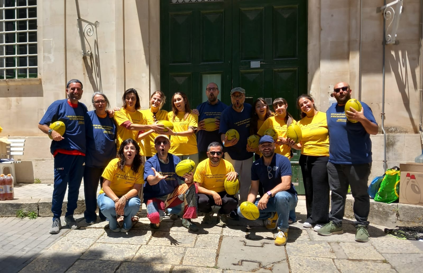 Nel carcere di Ragusa vince il gioco degli affetti: emozioni e abbracci nella “Partita con mamma e papà 2026”