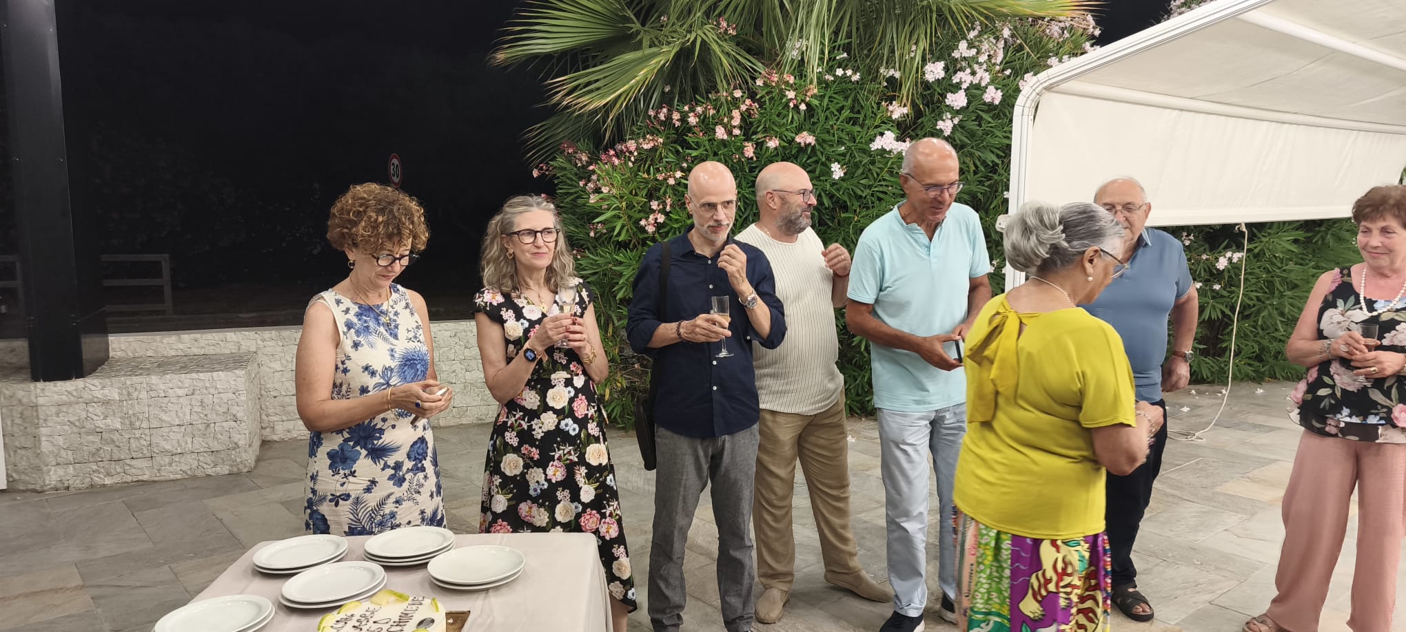 “40 anni dopo il diploma”: la VD dell’Archimede si ritrova tra ricordi, emozioni e una torta speciale