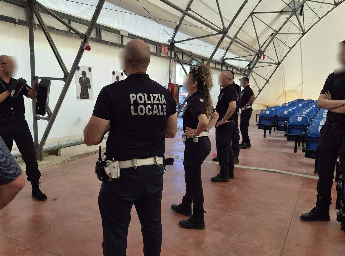 Più sicurezza per gli agenti: Ragusa introduce lo spray al peperoncino per la Polizia Locale