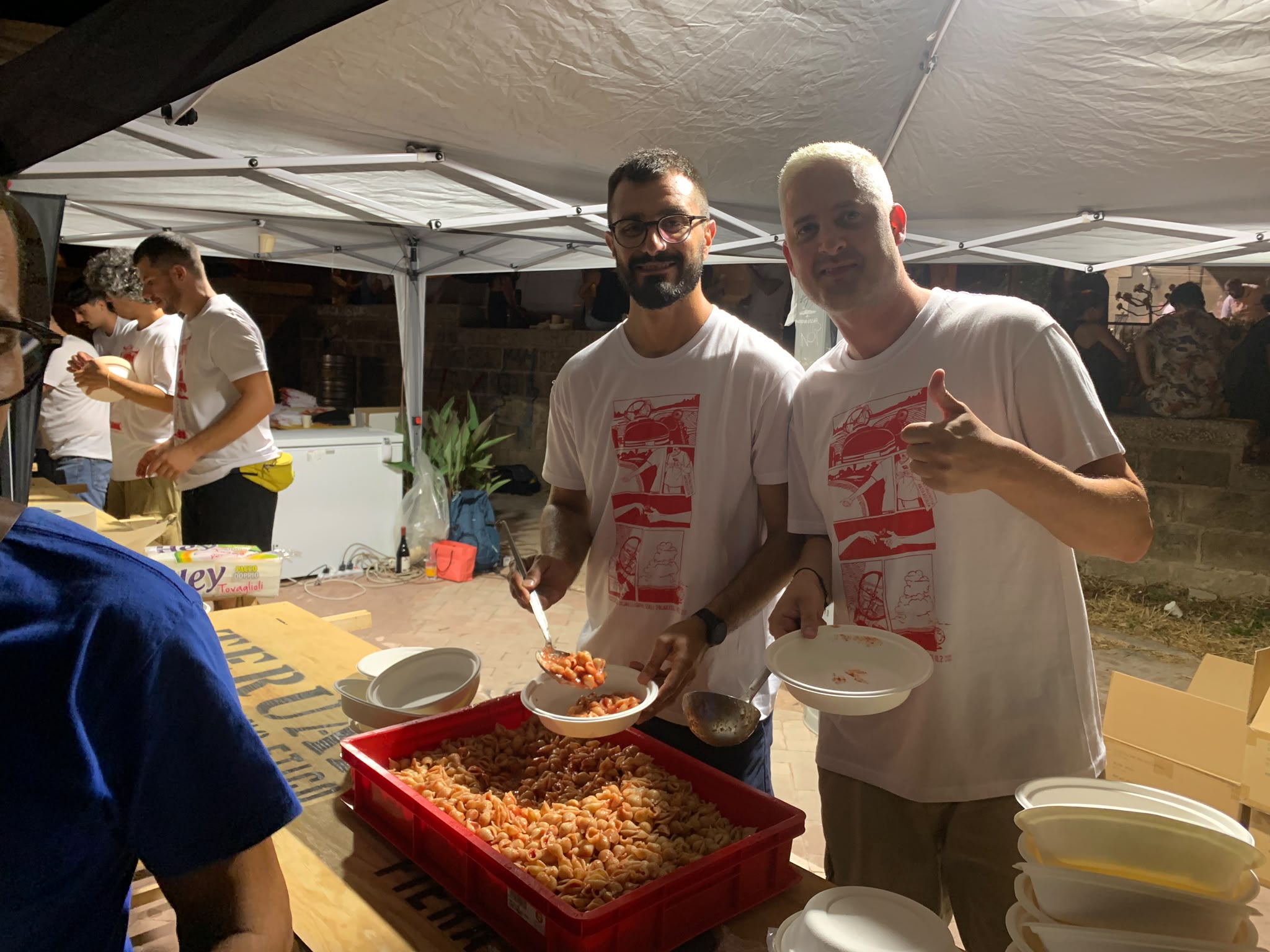 A Scicli la “Pastasciutta Antifascista” richiama centinaia di persone: memoria, comunità e riflessione con Adelmo Cervi